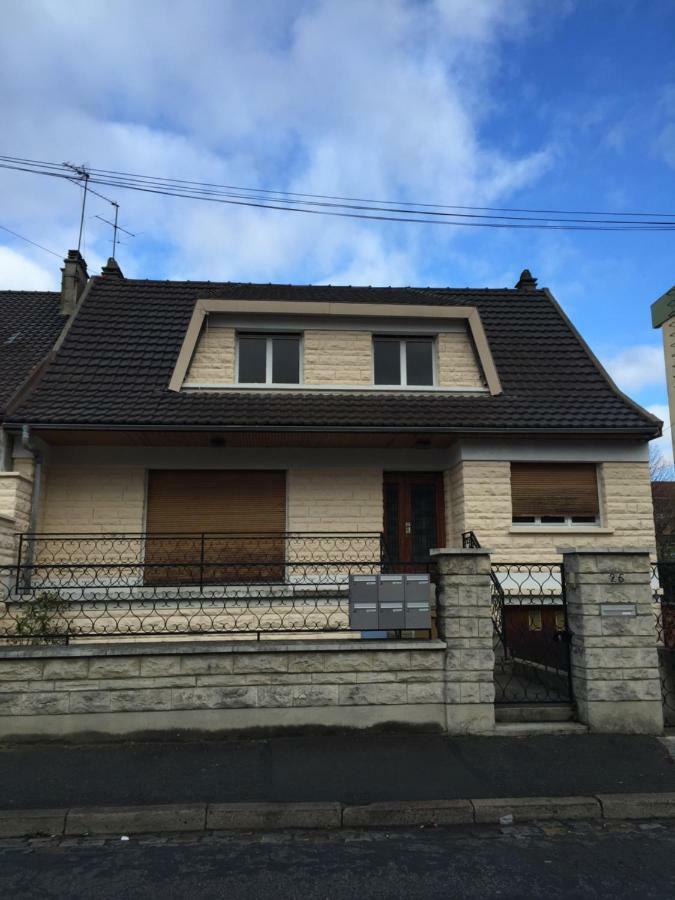 Albergue Lori Bobigny Exterior foto